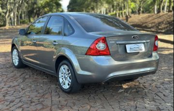 Ford Focus Sedan 2.0 16V (Aut) - Foto #3
