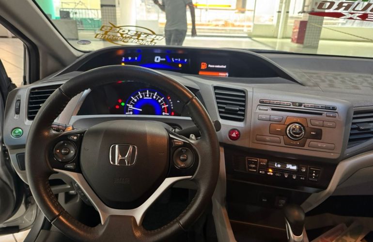 Honda Civic 2.0 LXR 16v - Foto #7