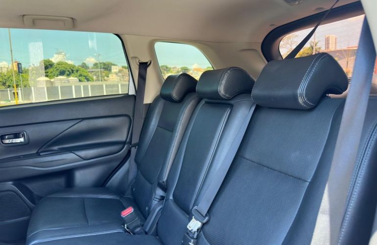 Mitsubishi Outlander 2.0 16v - Foto #9