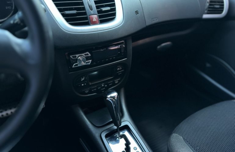 Peugeot 207 Hatch XS 1.6 16V (flex) (aut) - Foto #9