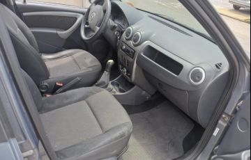 Renault Logan Expression 1.0 16V (Flex) - Foto #2