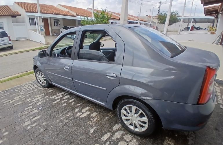 Renault Logan Expression 1.0 16V (Flex) - Foto #4