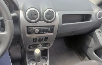 Renault Logan Expression 1.0 16V (Flex) - Foto #6