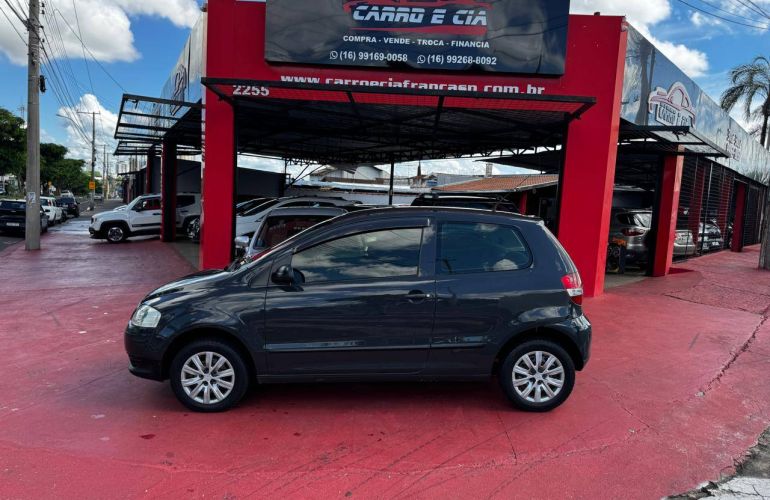 Volkswagen Fox 1.0 Mi 8v - Foto #2