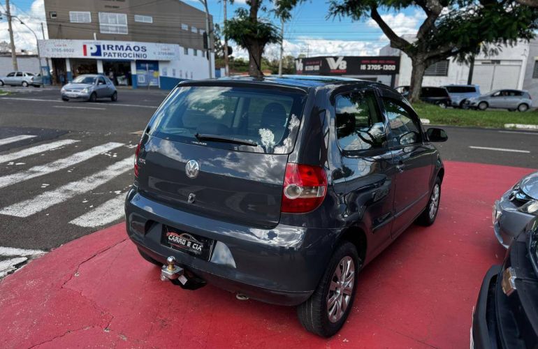 Volkswagen Fox 1.0 Mi 8v - Foto #4