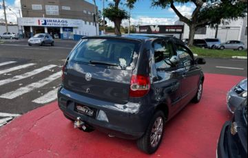 Volkswagen Fox 1.0 Mi 8v - Foto #4