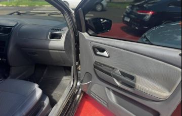Volkswagen Fox 1.6 Mi 8v - Foto #8