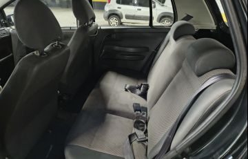 Volkswagen Fox 1.0 8V (Flex) - Foto #10