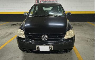 Volkswagen Fox 1.0 8V (Flex) - Foto #2