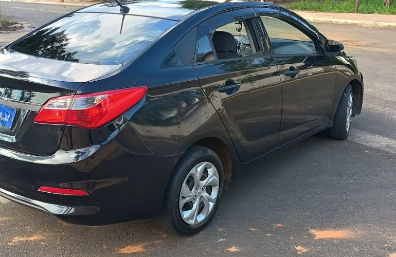 Hyundai HB20S 1.0 Comfort Plus - Foto #7