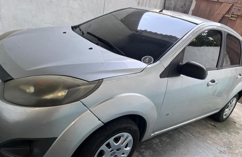 Ford Fiesta Hatch S Rocam 1.0 (Flex) - Foto #9