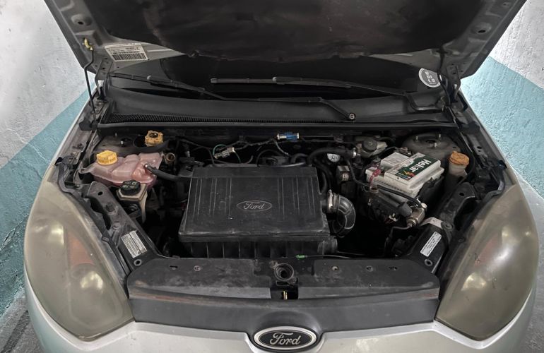 Ford Fiesta Hatch S Rocam 1.0 (Flex) - Foto #10
