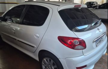 Peugeot 207 Hatch Active 1.4 (Flex) - Foto #4