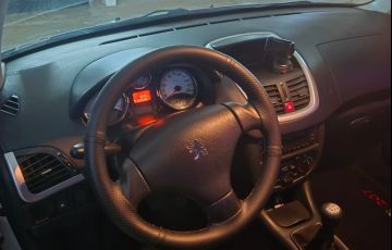 Peugeot 207 Hatch Active 1.4 (Flex) - Foto #10