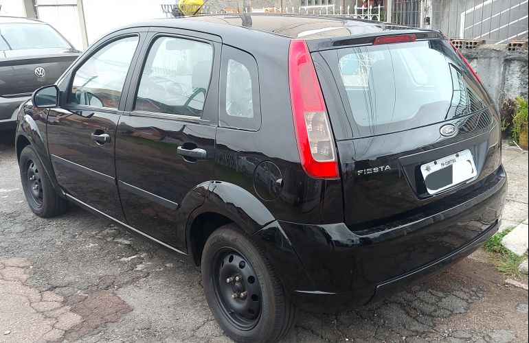 Ford Fiesta Hatch 1.0 (Flex) - Foto #5