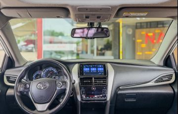 Toyota Yaris Sedan 1.5 XLS Connect CVT - Foto #5