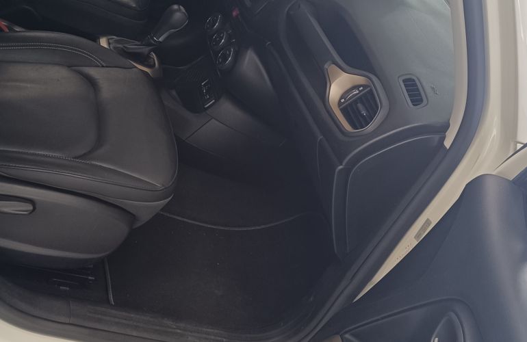 Jeep Renegade 1.8 Longitude (Aut) - Foto #2