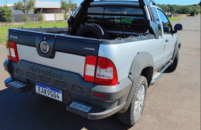 Fiat Strada Adventure Locker 1.8 8V (Flex) (Cabine Estendida) - Foto #2