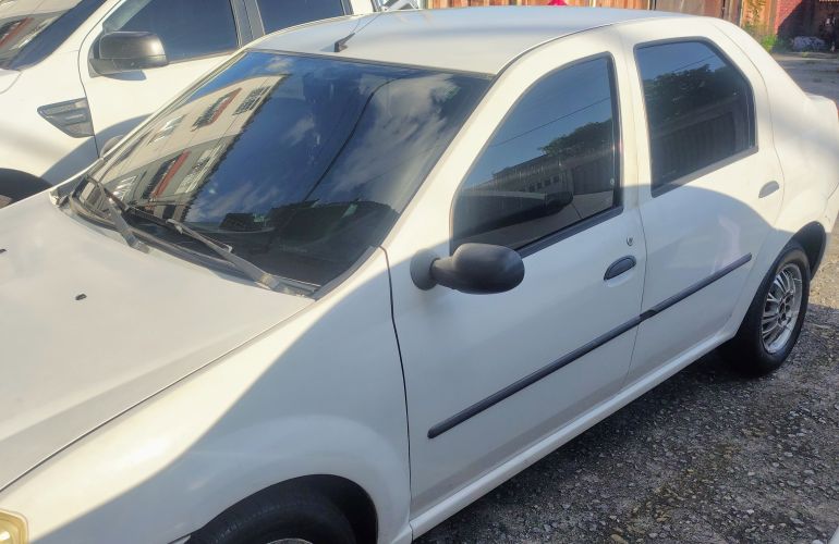 Renault Logan Expression 1.6 8V Hi-Torque (flex) - Foto #8