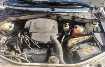 Renault Logan Expression 1.6 8V Hi-Torque (flex) - Foto #9