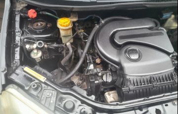 Fiat Uno Vivace 1.0 8V (Flex) 4p