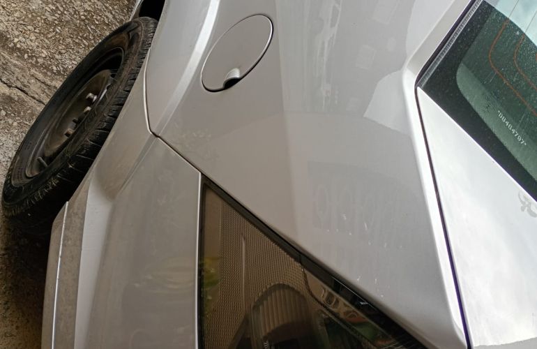 Ford Fiesta Sedan 1.6 Rocam (Flex) - Foto #5