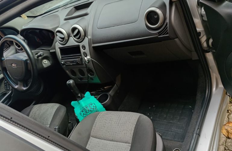 Ford Fiesta Sedan 1.6 Rocam (Flex) - Foto #7