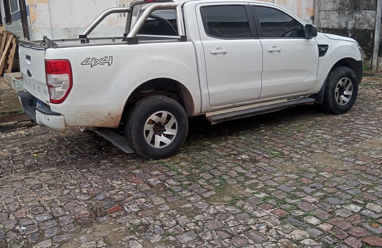 Ford Ranger 2.2 TD 4WD XL CD - Foto #2