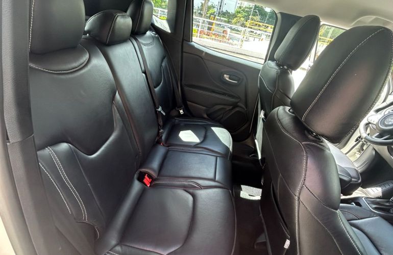 Jeep Renegade 1.8 (Aut) - Foto #5