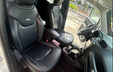 Jeep Renegade 1.8 (Aut) - Foto #6