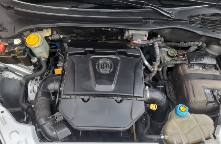 Fiat Punto Essence 1.8 16V Dualogic (Flex) - Foto #6