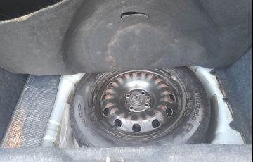 Fiat Punto Essence 1.8 16V Dualogic (Flex) - Foto #7