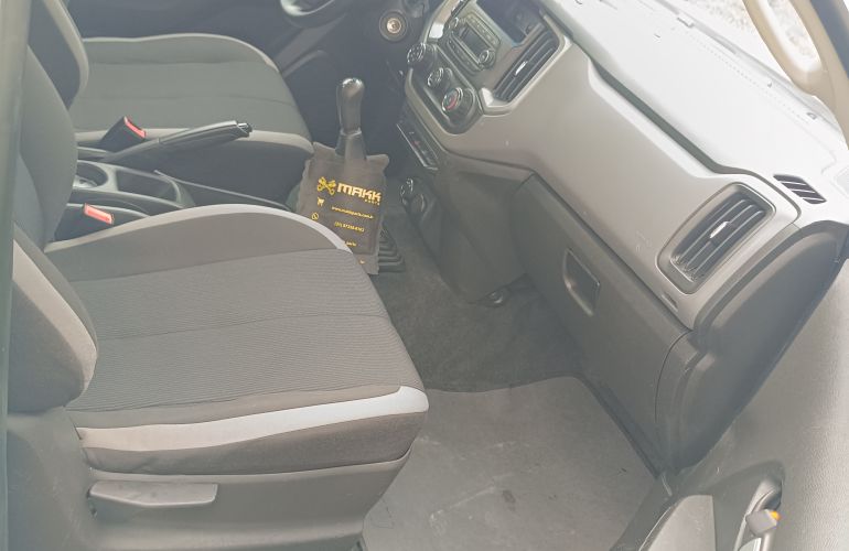 Chevrolet S10 2.8 LS Cabine Dupla 4WD - Foto #10