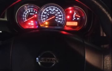 Nissan Tiida S 1.8 (flex)
