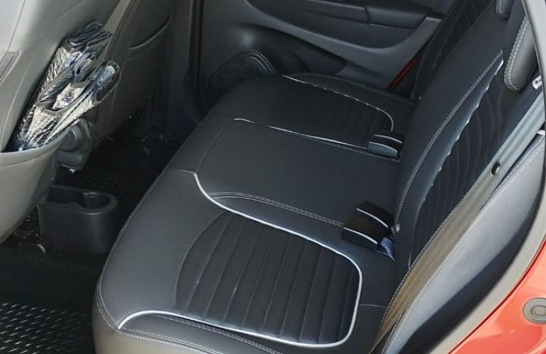Renault Captur 1.6 Intense CVT - Foto #4