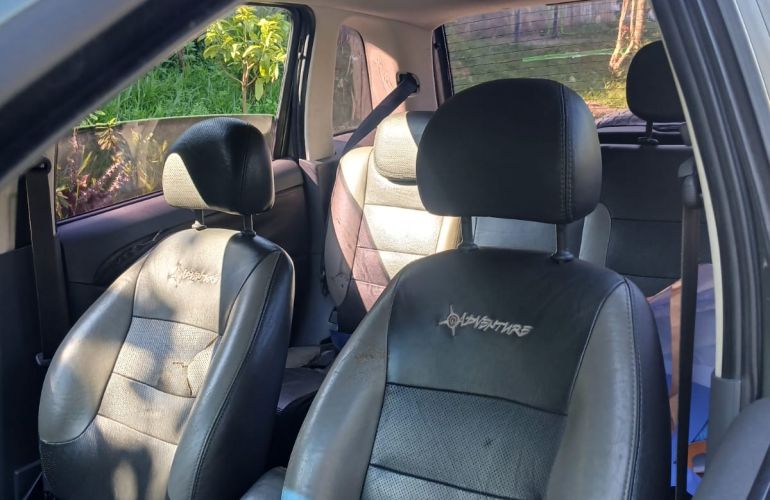 Fiat Idea Adventure 1.8 (Flex) - Foto #6