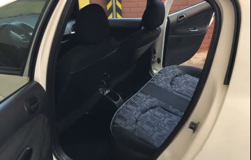 Peugeot 207 Hatch XR 1.4 8V (flex) 4p