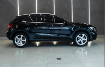Mercedes-Benz GLA 200 Advance 1.6 Flex DCT FF - Foto #1