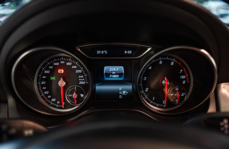 Mercedes-Benz GLA 200 Advance 1.6 Flex DCT FF - Foto #3