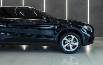 Mercedes-Benz GLA 200 Advance 1.6 Flex DCT FF - Foto #5
