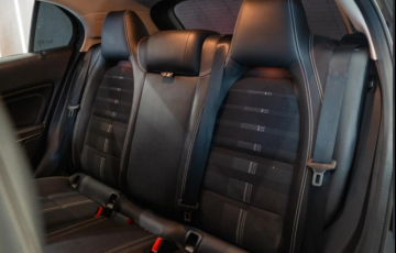 Mercedes-Benz GLA 200 Advance 1.6 Flex DCT FF - Foto #9