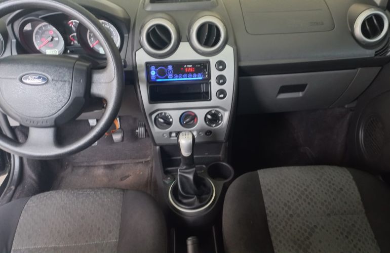 Ford Fiesta Hatch SE Plus 1.0 RoCam (Flex) - Foto #5
