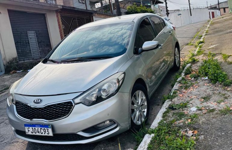 Kia Cerato SX 1.6 16V E.294 (Aut) - Foto #5