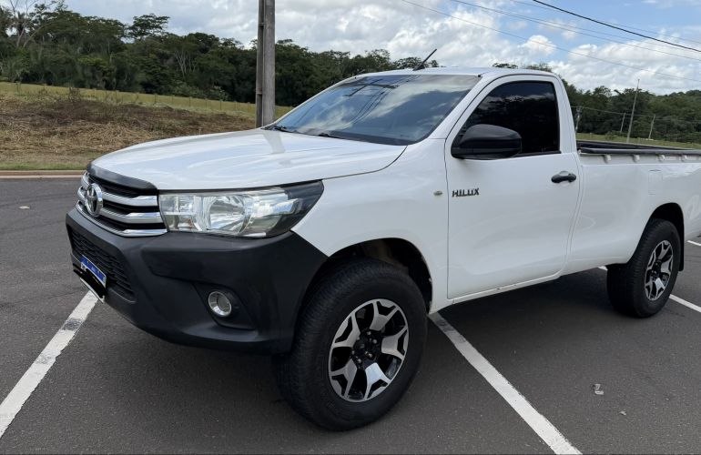 Toyota Hilux 2.8 TDI CS 4x4 - Foto #3