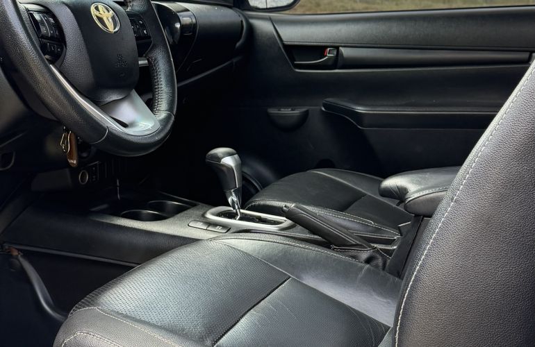 Toyota Hilux 2.8 TDI CS 4x4 - Foto #4