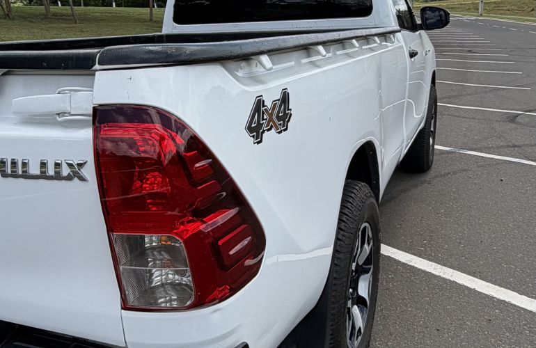 Toyota Hilux 2.8 TDI CS 4x4 - Foto #9