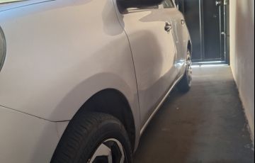 Nissan March 1.0 16V S (Flex)