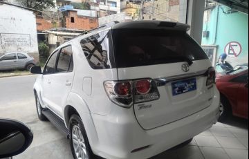 Toyota Hilux SW4 3.0 TDI 4x4 SRV 7L - Foto #3