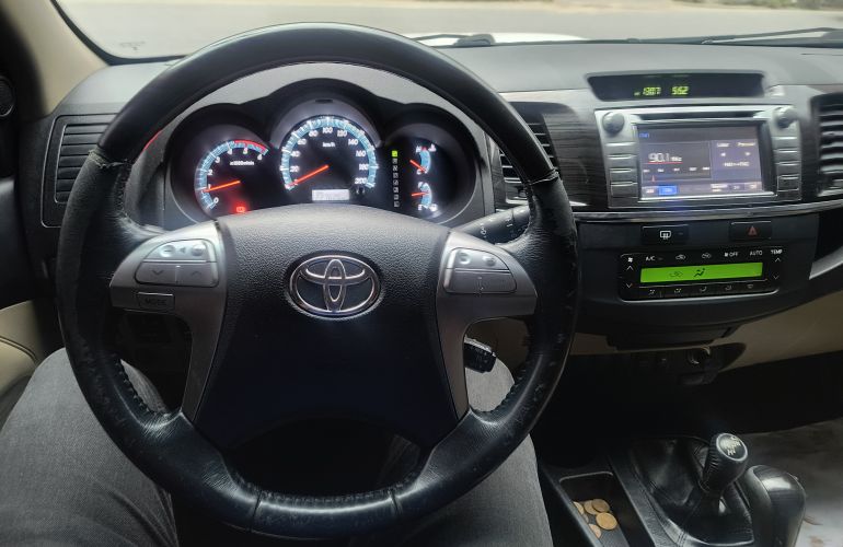 Toyota Hilux SW4 3.0 TDI 4x4 SRV 7L - Foto #8