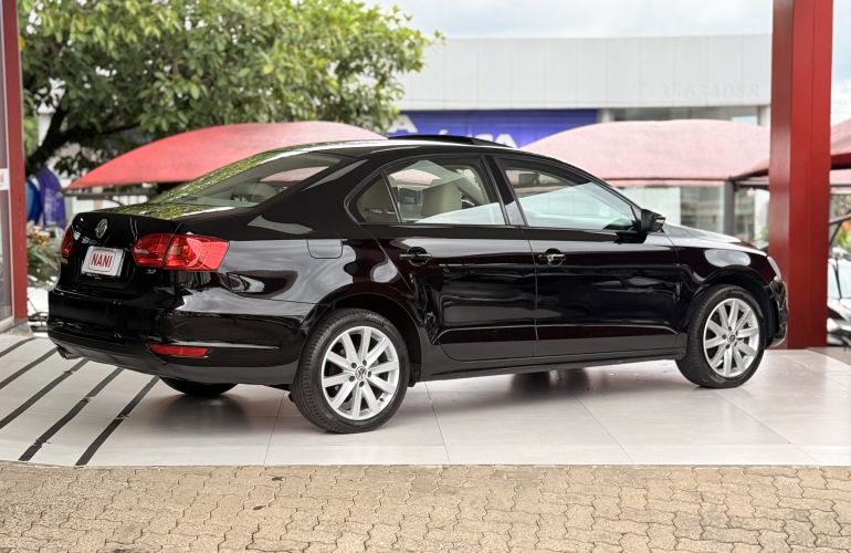 Volkswagen Jetta 2.0 Comfortline (Flex) - Foto #4